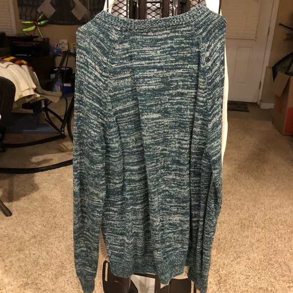 H&M sweater - Picture 2 of 2